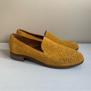 CLARKS Women's Trish Calla Suede Perforated Loafers Mustard Yellow Sz 8.5